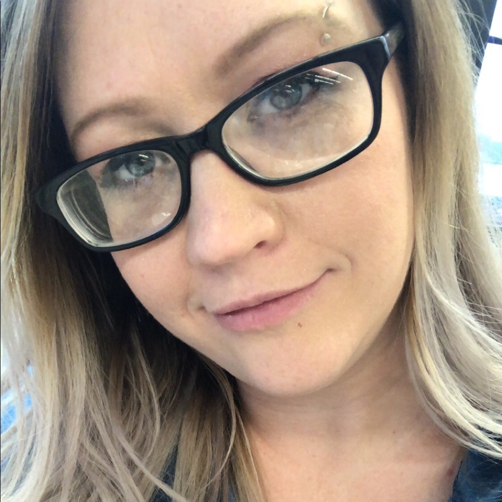 Meet your Posher, Dezeray